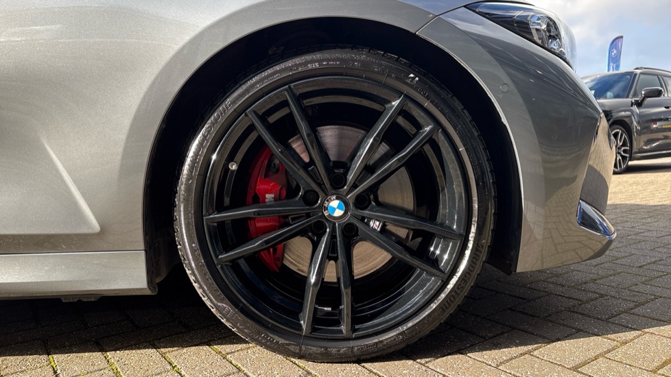 BMW 3 Series 320d MHT M Sport 5dr Step Auto [Pro Pack] Diesel Estate - Image 14