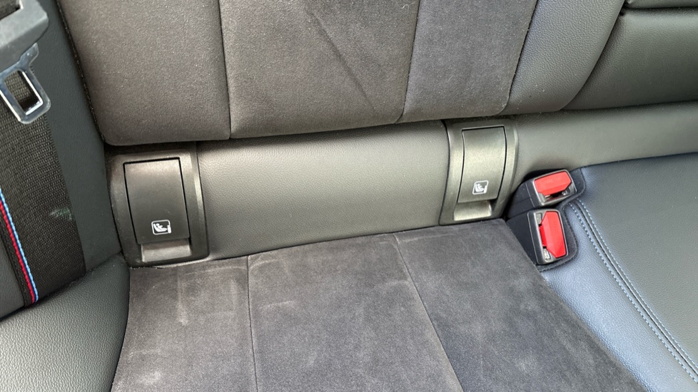 BMW 3 Series 320d MHT M Sport 5dr Step Auto [Pro Pack] Diesel Estate - Image 38