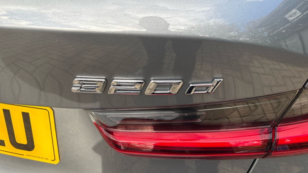 BMW 3 Series 320d MHT M Sport 5dr Step Auto [Pro Pack] Diesel Estate - Image 41