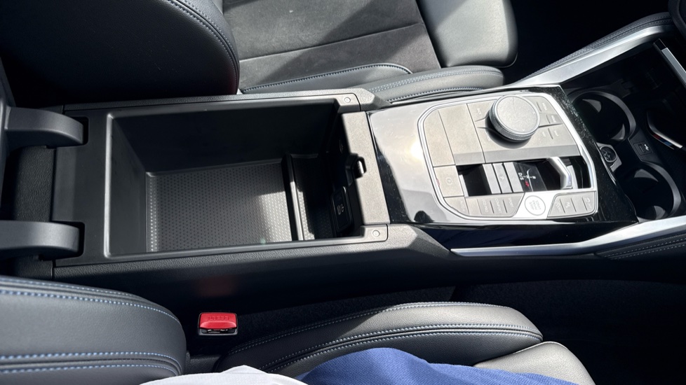 BMW 2 Series 220i M Sport 2dr Step Auto Petrol Coupe - Image 37