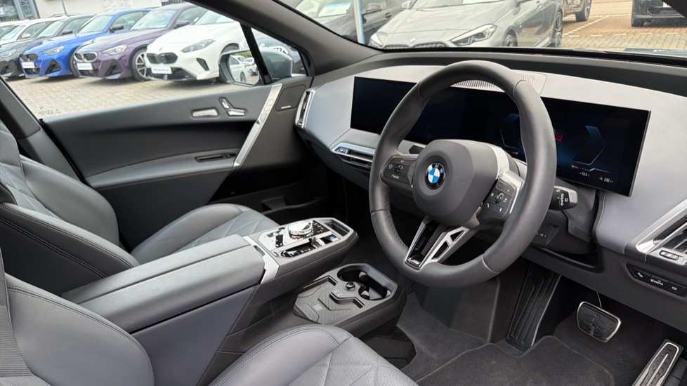 BMW iX 300kW xDrive45 M Sport 101kWh 5dr Auto [Tech] Electric Estate - Image 6