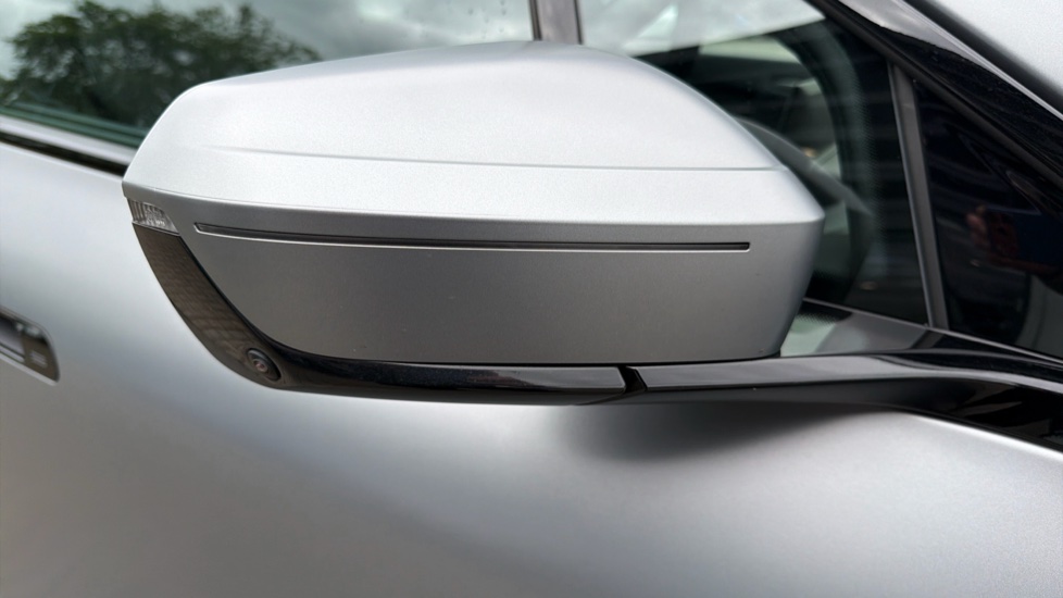 BMW iX 300kW xDrive45 M Sport 101kWh 5dr Auto [Tech] Electric Estate - Image 27