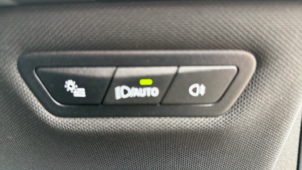 BMW iX 300kW xDrive45 M Sport 101kWh 5dr Auto [Tech] Electric Estate - Image 53