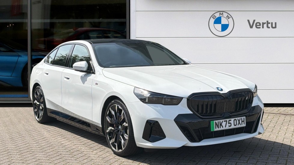 BMW i5 250kW eDrive40 M Sport Pro 84kWh 4dr Auto [Tech+] Electric Saloon - Image 1