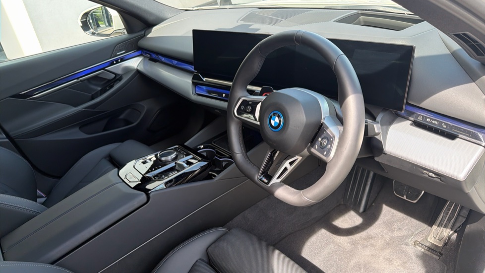 BMW i5 250kW eDrive40 M Sport Pro 84kWh 4dr Auto [Tech+] Electric Saloon - Image 6