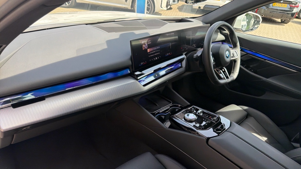 BMW i5 250kW eDrive40 M Sport Pro 84kWh 4dr Auto [Tech+] Electric Saloon - Image 7