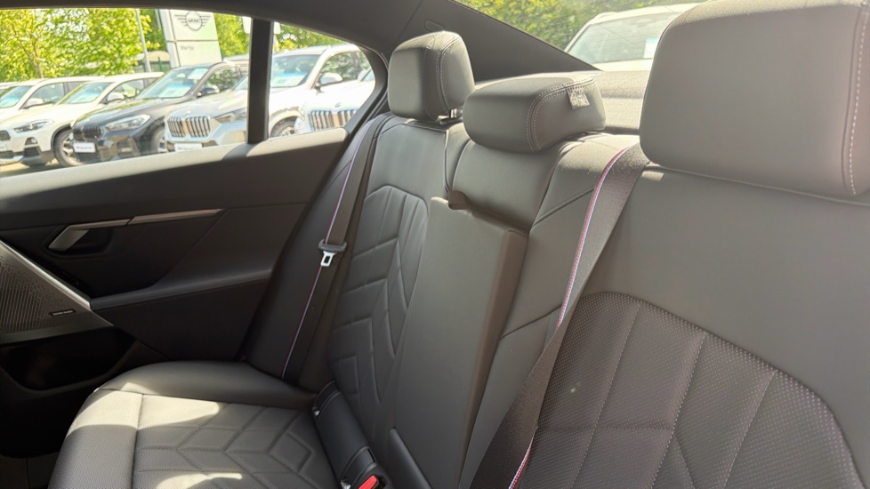 BMW i5 250kW eDrive40 M Sport Pro 84kWh 4dr Auto [Tech+] Electric Saloon - Image 12