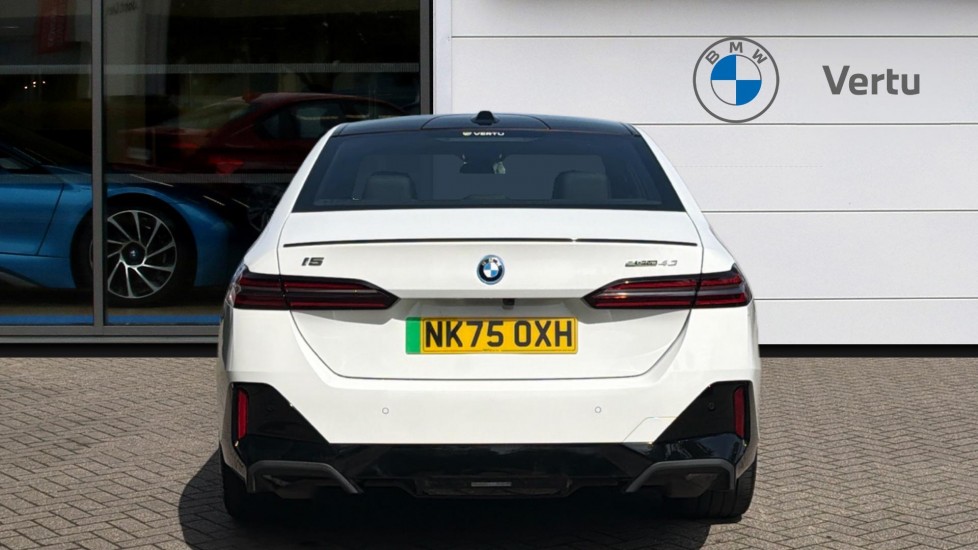 BMW i5 250kW eDrive40 M Sport Pro 84kWh 4dr Auto [Tech+] Electric Saloon - Image 15