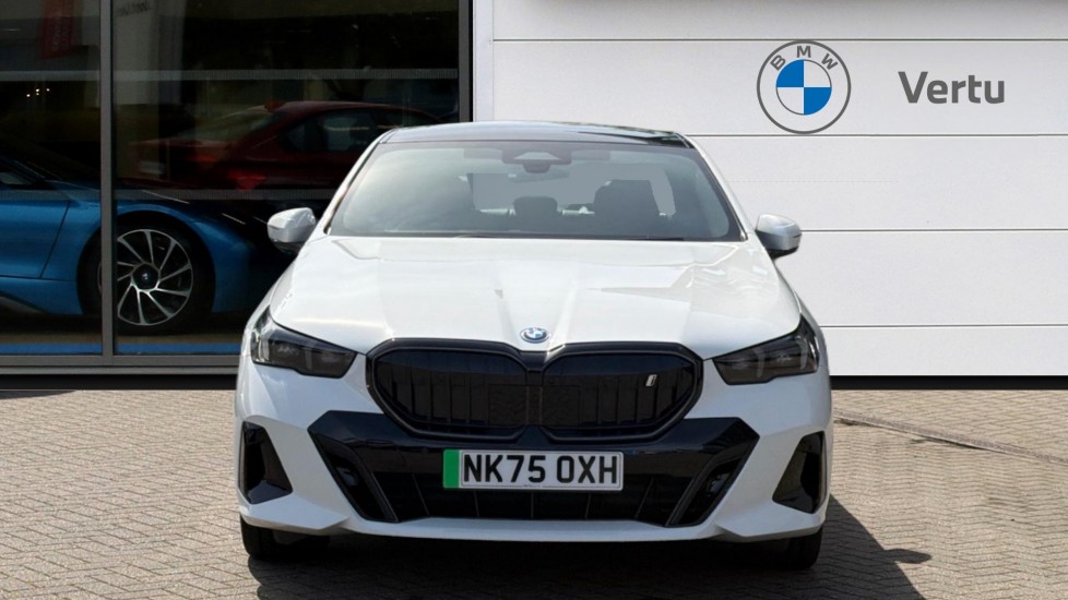 BMW i5 250kW eDrive40 M Sport Pro 84kWh 4dr Auto [Tech+] Electric Saloon - Image 16