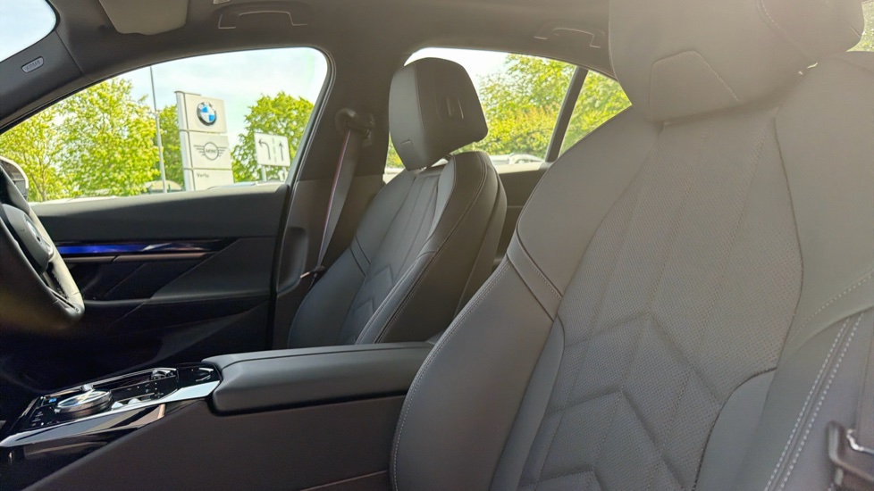 BMW i5 250kW eDrive40 M Sport Pro 84kWh 4dr Auto [Tech+] Electric Saloon - Image 42