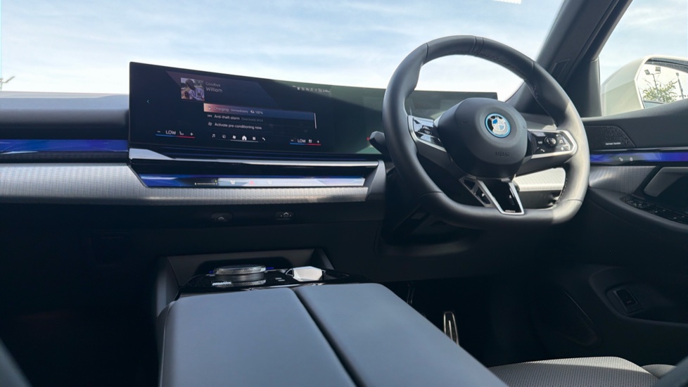 BMW i5 250kW eDrive40 M Sport Pro 84kWh 4dr Auto [Tech+] Electric Saloon - Image 49