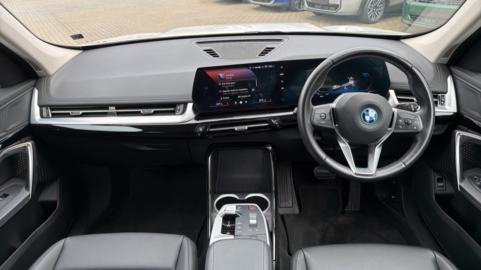 BMW iX1 230kW xDrive30 xLine 65kWh 5dr Auto Electric Estate - Image 4