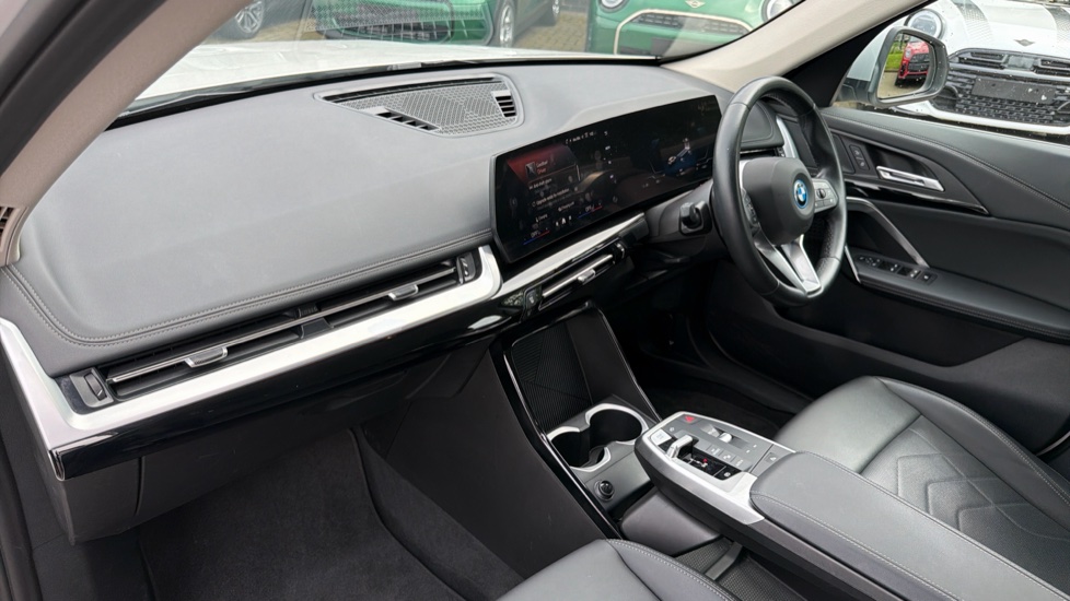 BMW iX1 230kW xDrive30 xLine 65kWh 5dr Auto Electric Estate - Image 7