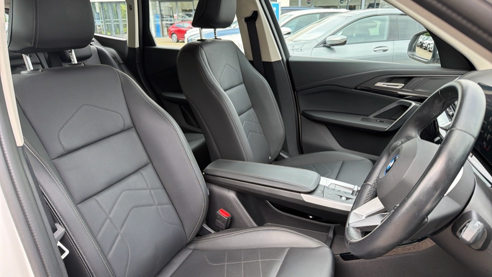 BMW iX1 230kW xDrive30 xLine 65kWh 5dr Auto Electric Estate - Image 11