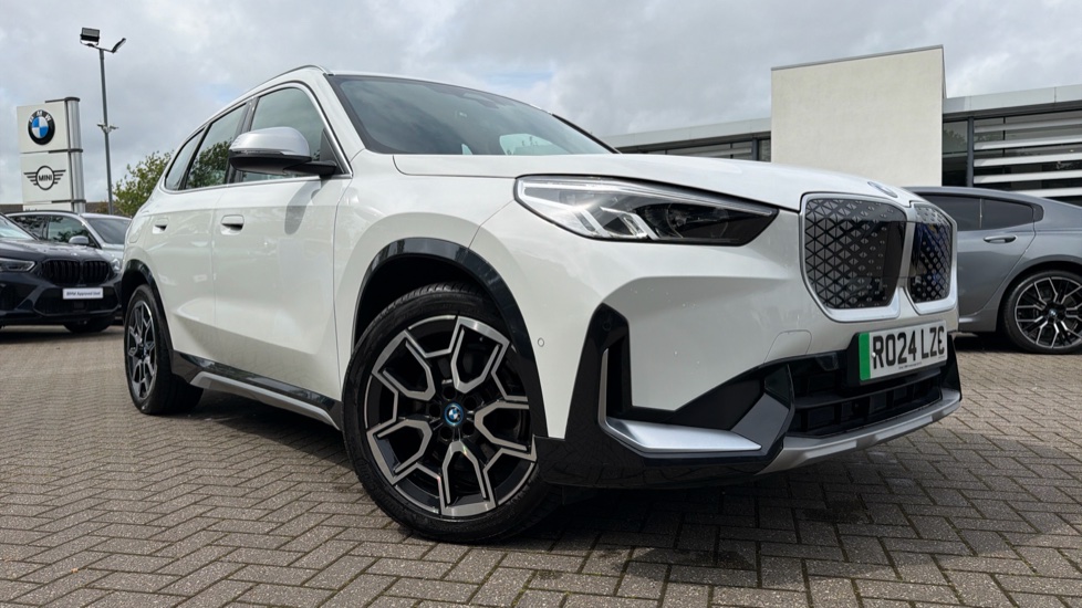 BMW iX1 230kW xDrive30 xLine 65kWh 5dr Auto Electric Estate - Image 21