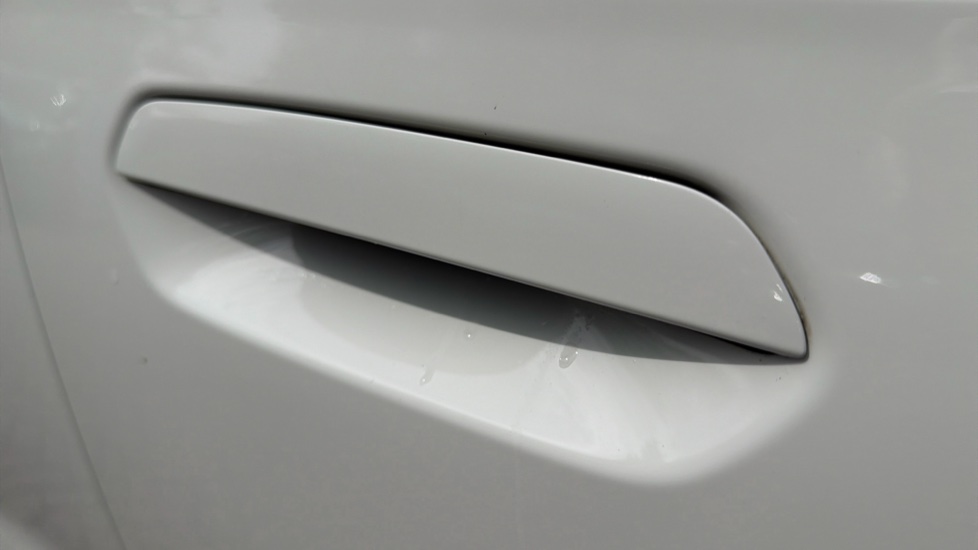 BMW iX1 230kW xDrive30 xLine 65kWh 5dr Auto Electric Estate - Image 27