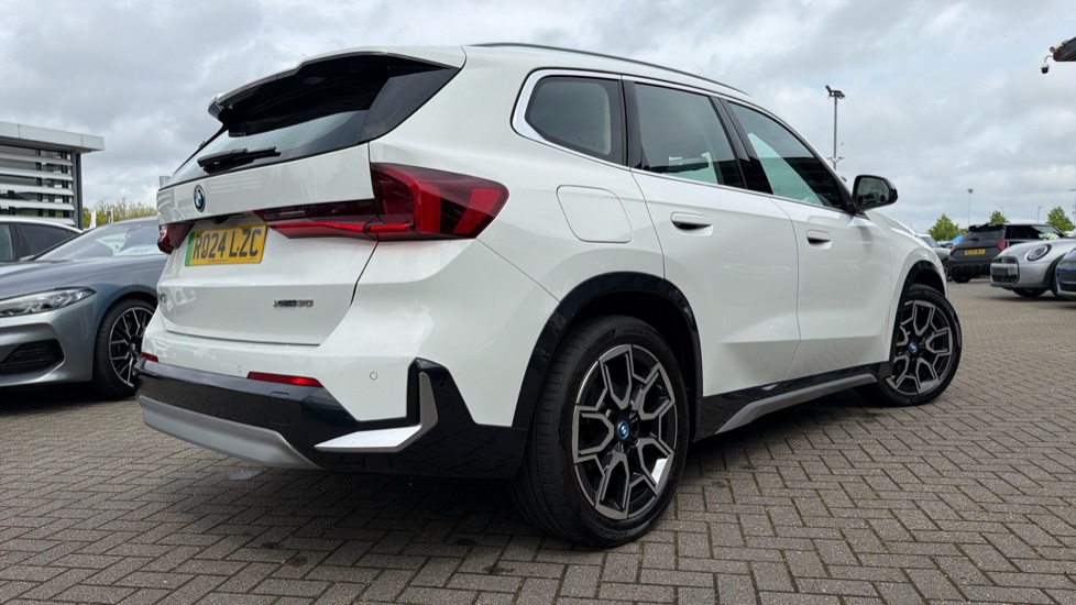 BMW iX1 230kW xDrive30 xLine 65kWh 5dr Auto Electric Estate - Image 39