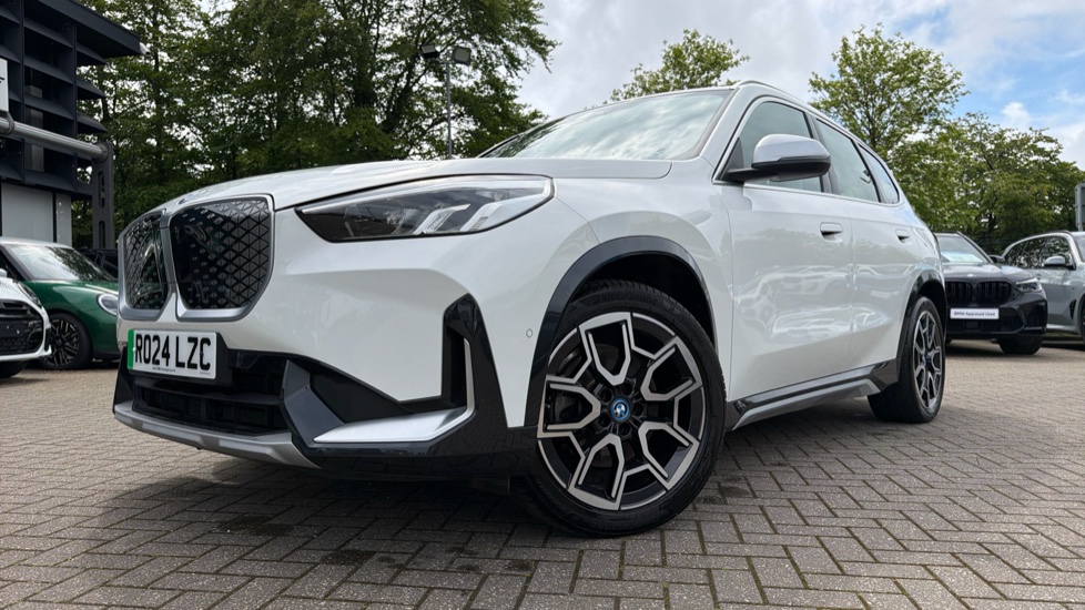 BMW iX1 230kW xDrive30 xLine 65kWh 5dr Auto Electric Estate - Image 40