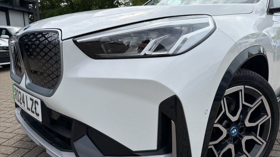 BMW iX1 230kW xDrive30 xLine 65kWh 5dr Auto Electric Estate - Image 41