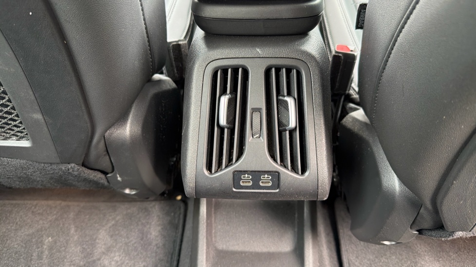 BMW iX1 230kW xDrive30 xLine 65kWh 5dr Auto Electric Estate - Image 44