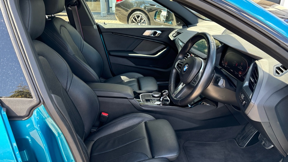 BMW 2 Series 218i [136] M Sport 4dr DCT Petrol Saloon - Image 11