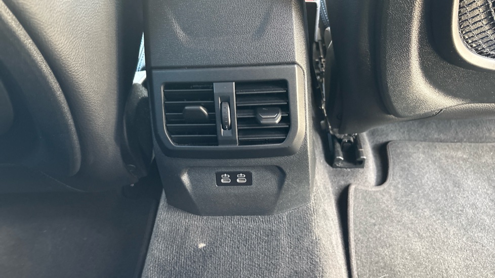 BMW 1 Series 118i M Sport 5dr Step Auto Petrol Hatchback - Image 32