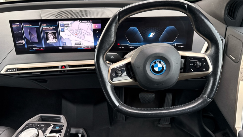 BMW iX 240kW xDrive40 M Sport Edition 76.6kWh 5dr Auto Electric Estate - Image 5