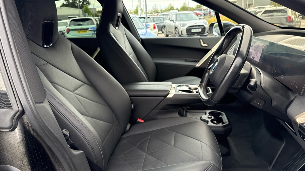 BMW iX 240kW xDrive40 M Sport Edition 76.6kWh 5dr Auto Electric Estate - Image 11