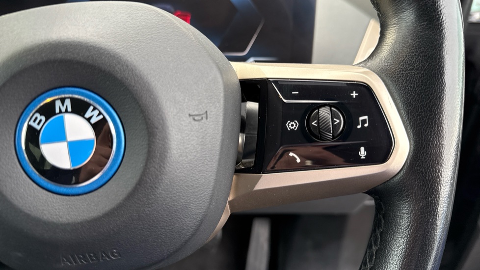 BMW iX 240kW xDrive40 M Sport Edition 76.6kWh 5dr Auto Electric Estate - Image 18