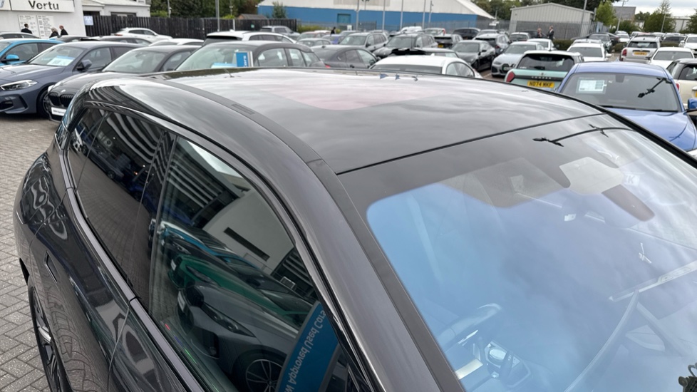 BMW iX 240kW xDrive40 M Sport Edition 76.6kWh 5dr Auto Electric Estate - Image 21