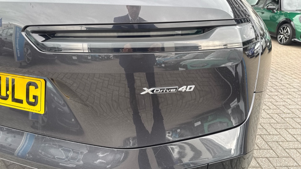 BMW iX 240kW xDrive40 M Sport Edition 76.6kWh 5dr Auto Electric Estate - Image 22