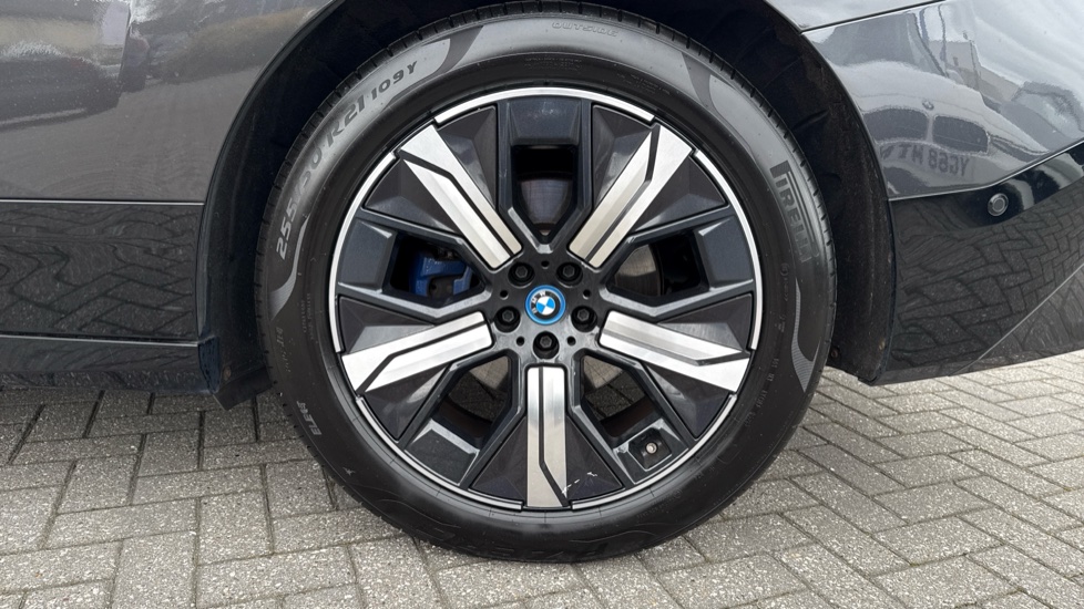 BMW iX 240kW xDrive40 M Sport Edition 76.6kWh 5dr Auto Electric Estate - Image 26