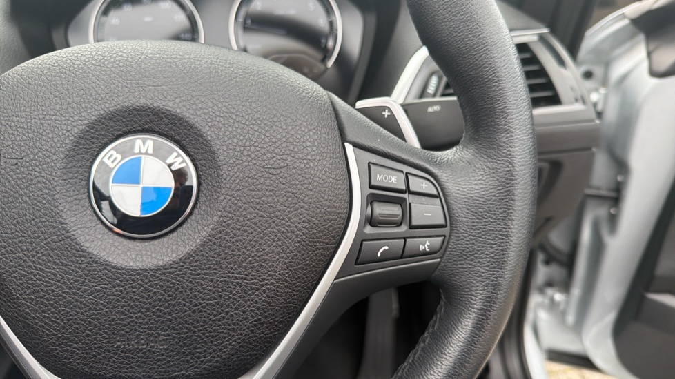 BMW 2 Series 220i Sport 2dr [Nav] Step Auto Petrol Convertible - Image 18