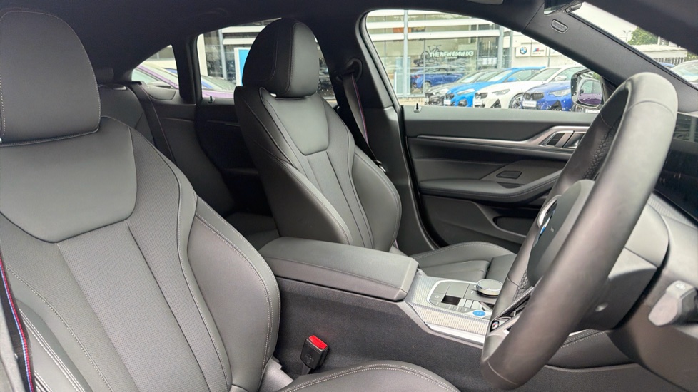 BMW i4 250kW eDrive40 M Sport 83.9kWh 5dr Auto [Pro Pack] Electric Hatchback - Image 11