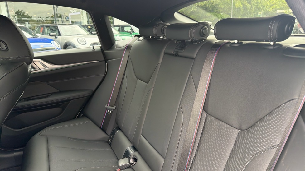 BMW i4 250kW eDrive40 M Sport 83.9kWh 5dr Auto [Pro Pack] Electric Hatchback - Image 12