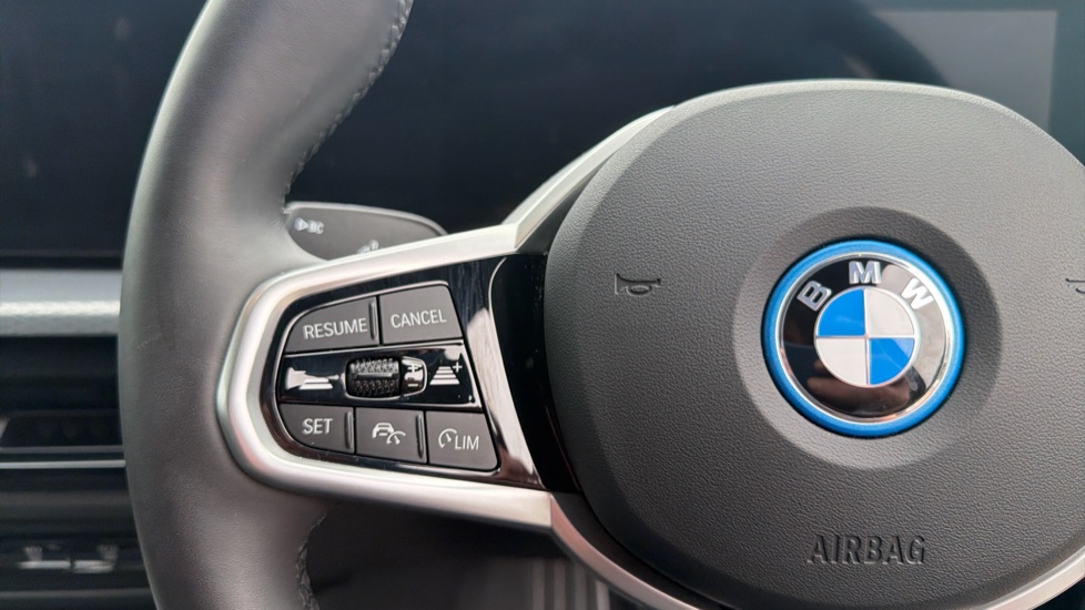 BMW i4 250kW eDrive40 M Sport 83.9kWh 5dr Auto [Pro Pack] Electric Hatchback - Image 17