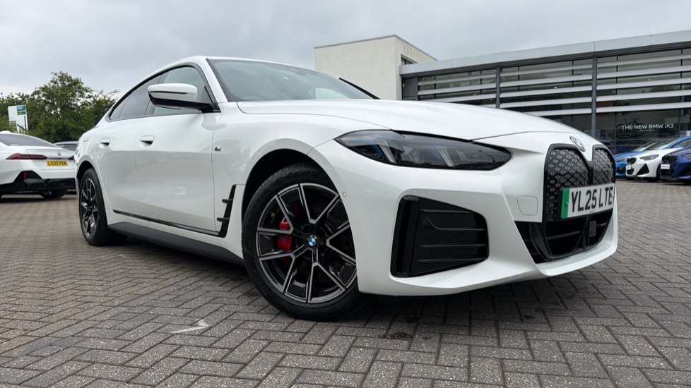 BMW i4 250kW eDrive40 M Sport 83.9kWh 5dr Auto [Pro Pack] Electric Hatchback - Image 21