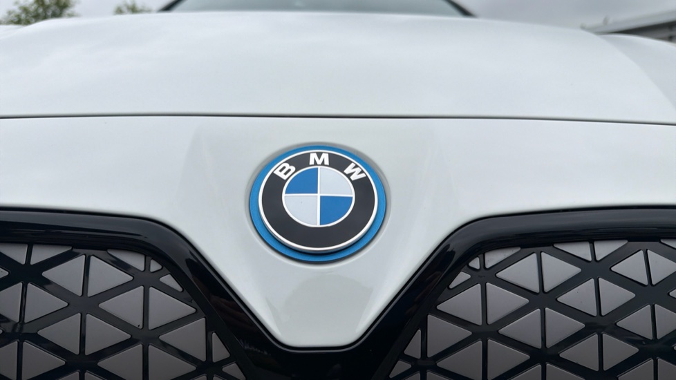 BMW i4 250kW eDrive40 M Sport 83.9kWh 5dr Auto [Pro Pack] Electric Hatchback - Image 24
