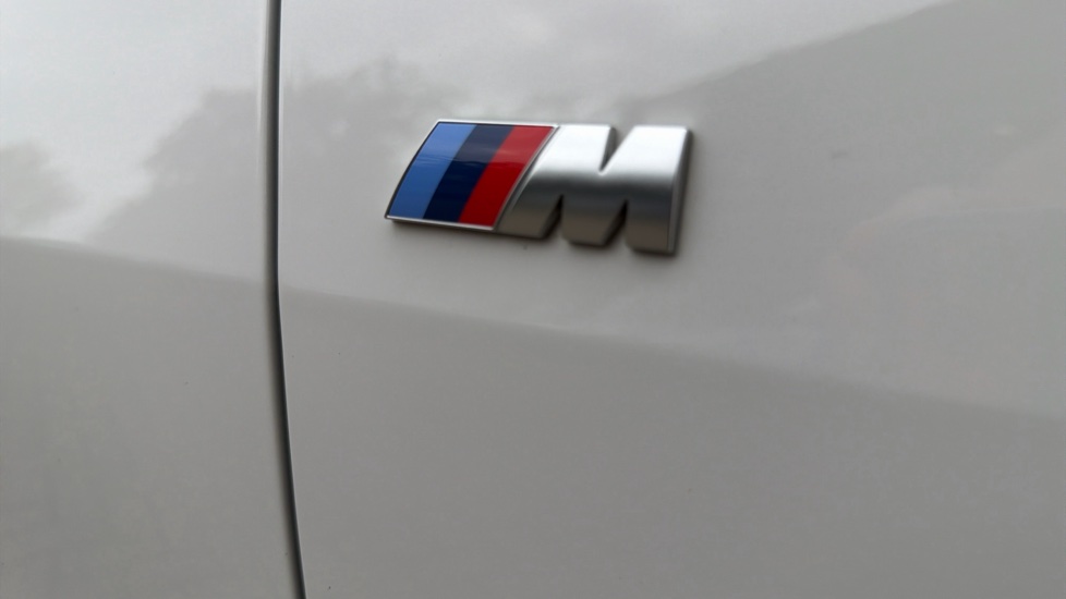 BMW i4 250kW eDrive40 M Sport 83.9kWh 5dr Auto [Pro Pack] Electric Hatchback - Image 27