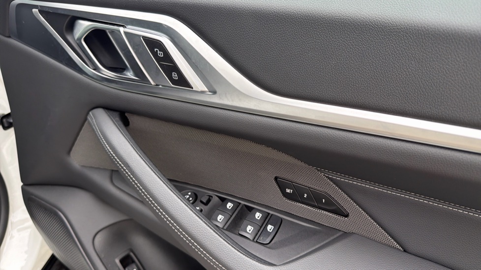 BMW i4 250kW eDrive40 M Sport 83.9kWh 5dr Auto [Pro Pack] Electric Hatchback - Image 55