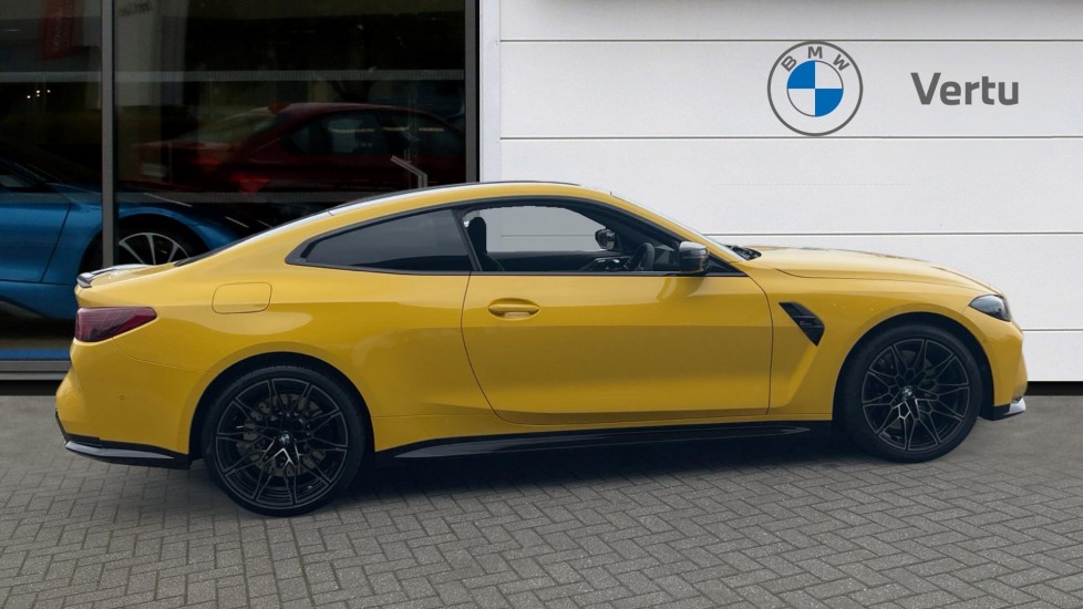 BMW M4 xDrive Competition M 2dr Step Auto [Ultimat Pk] Petrol Coupe - Image 3