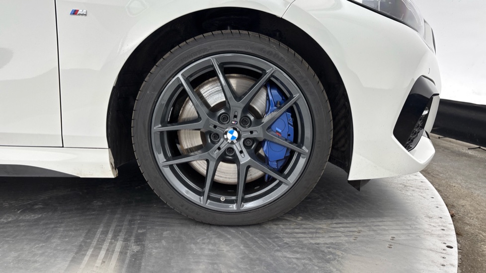 BMW 2 Series 218i [136] M Sport 4dr Petrol Saloon - Image 14