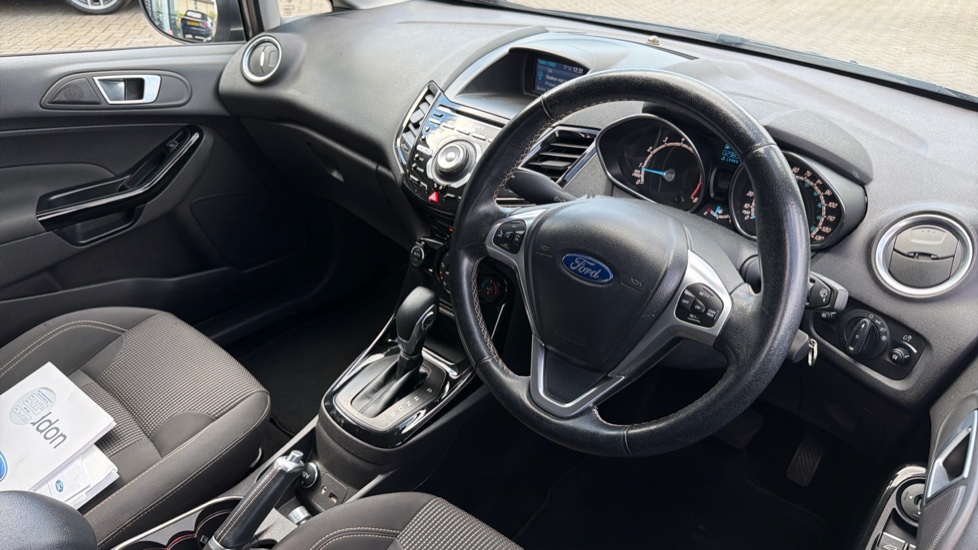 Ford Fiesta 1.6 Titanium 5dr Powershift Petrol Hatchback - Image 11