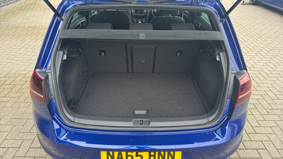 Volkswagen Golf 2.0 TSI R 5dr DSG Petrol Hatchback - Image 4