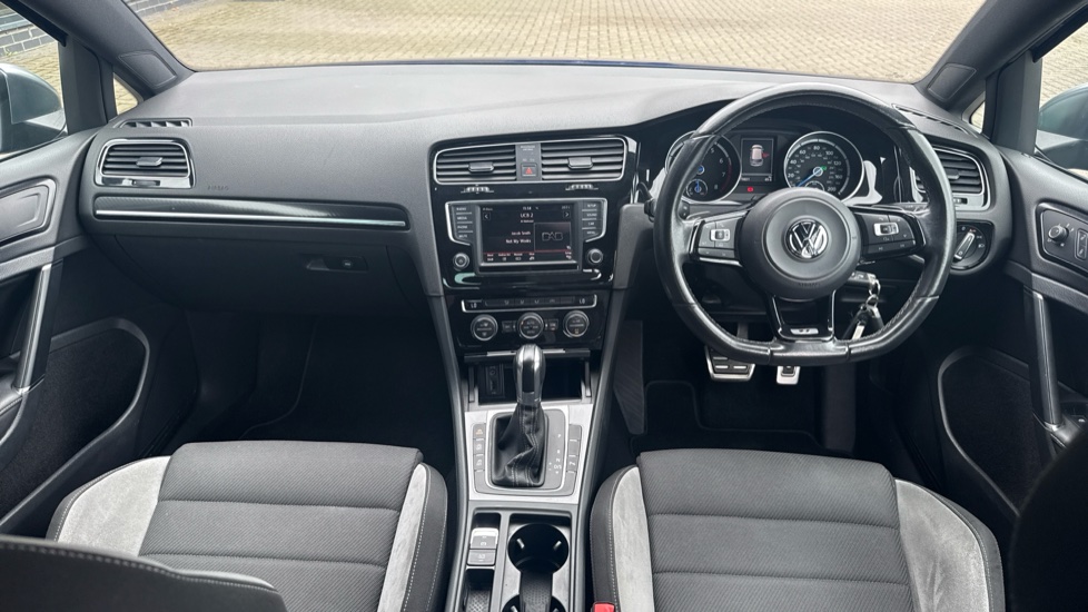 Volkswagen Golf 2.0 TSI R 5dr DSG Petrol Hatchback - Image 10