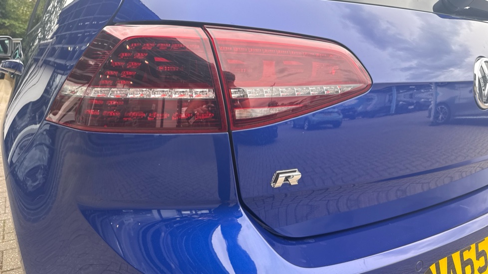 Volkswagen Golf 2.0 TSI R 5dr DSG Petrol Hatchback - Image 30