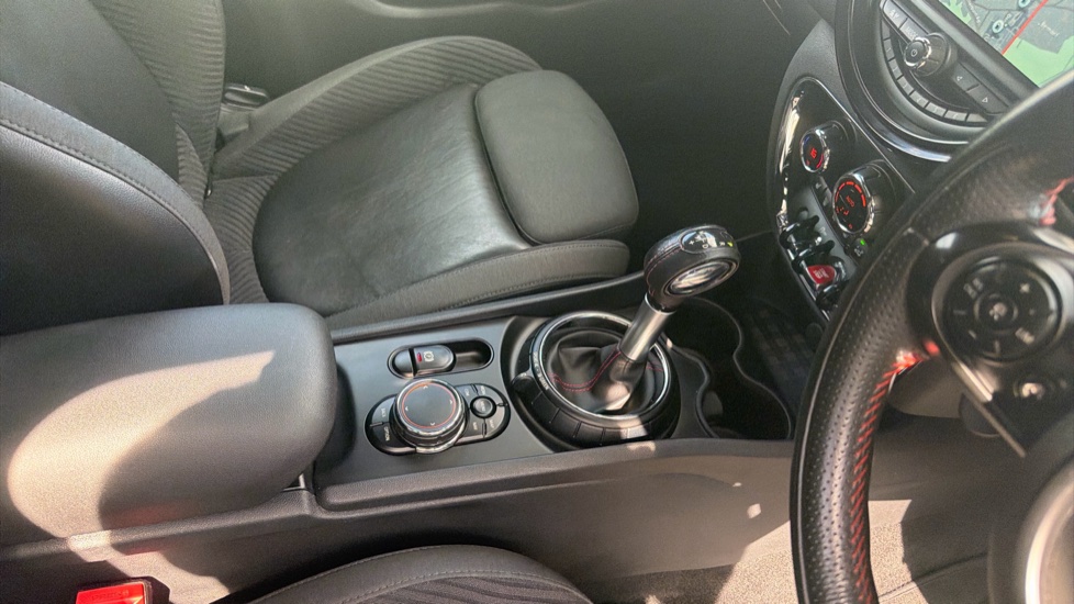MINI Clubman 2.0 Cooper S 6dr Auto Petrol Estate - Image 14