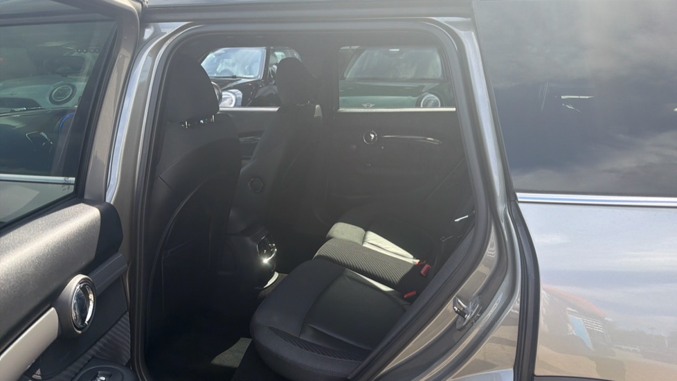 MINI Clubman 2.0 Cooper S 6dr Auto Petrol Estate - Image 16