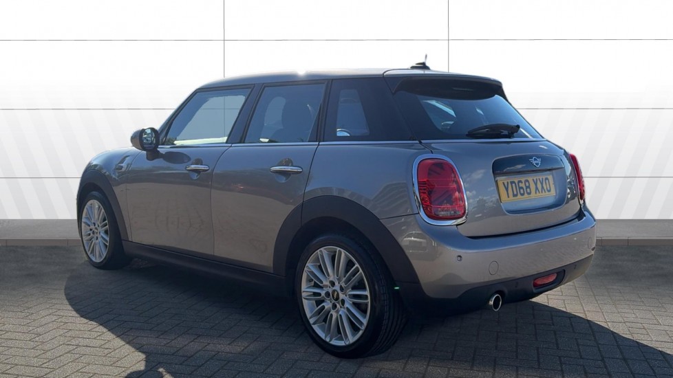 MINI Hatchback 1.5 Cooper II 5dr Auto Petrol Hatchback - Image 2