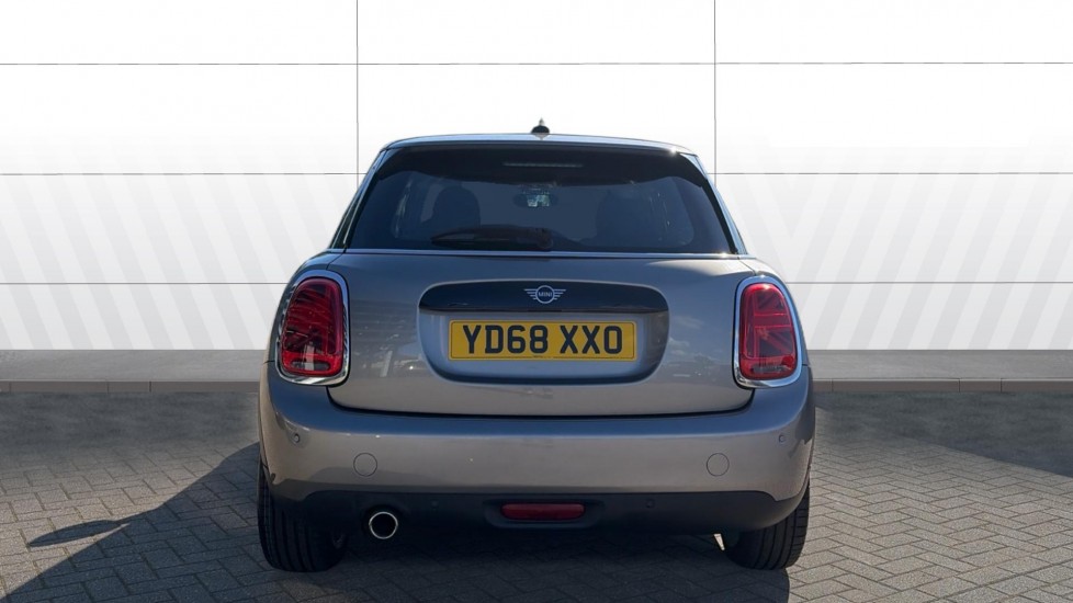 MINI Hatchback 1.5 Cooper II 5dr Auto Petrol Hatchback - Image 3